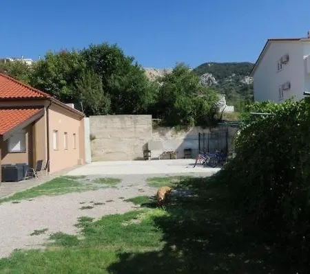In With Terrace, Air Condition, Wifi, Washing Machine * Baška