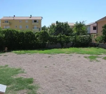 Lägenhet In With Terrace, Air Condition, Wifi, Washing Machine Baška
